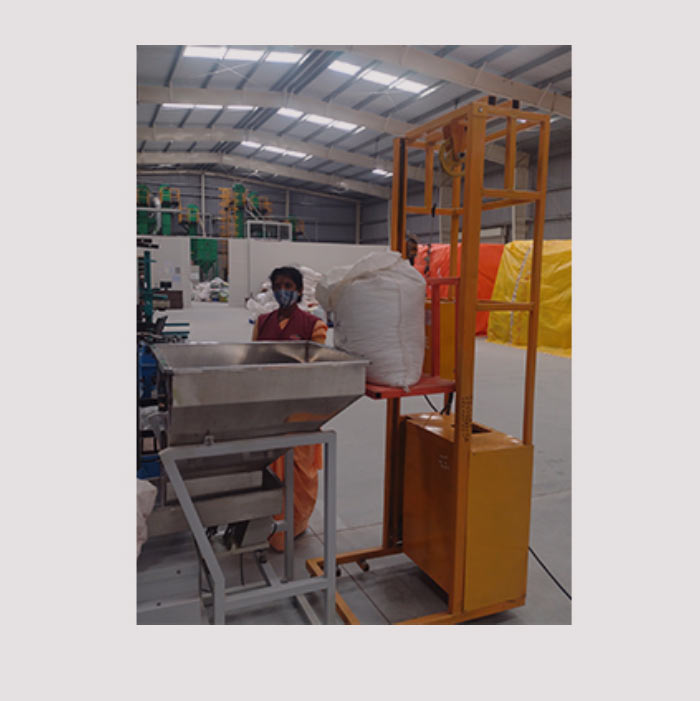 Top Automatic bag Lifting Machine manufacturers in India | Shakti Conveyors